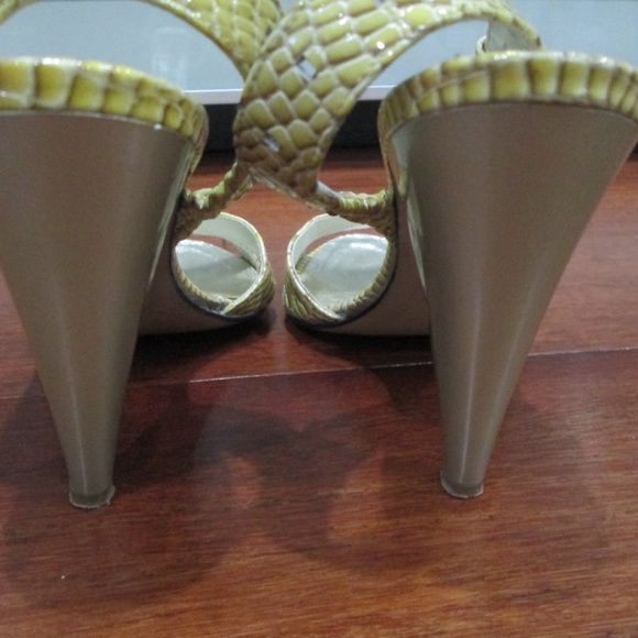 Snakeskin Slingbacks Size 38 / 8 - Picture 4 of 8